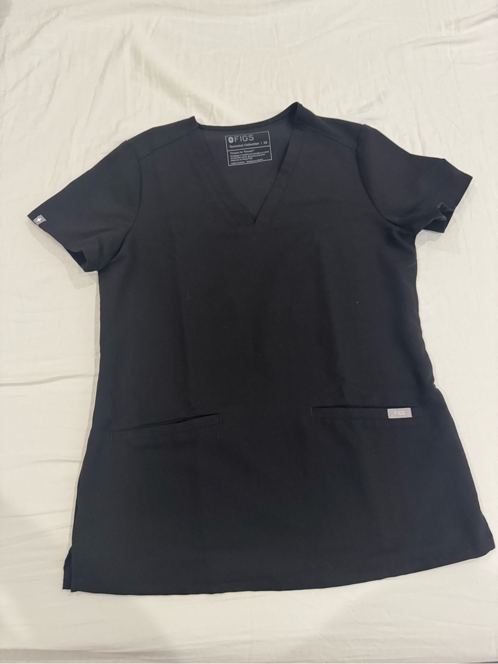 FIGS Women's Black Casma Scrub Top